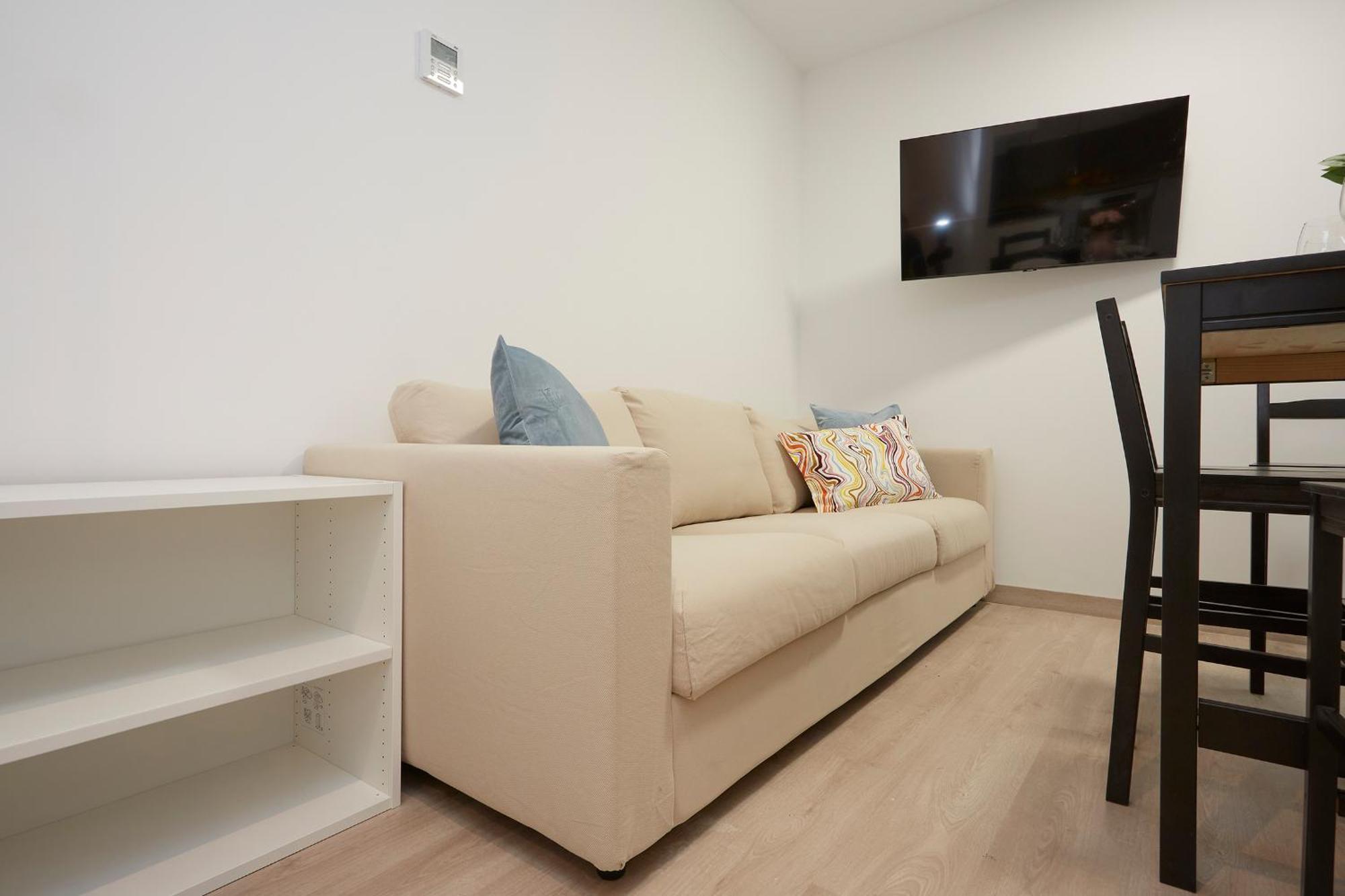 Three Bedroom Two Bathroom Apartment Close To Beach Барселона Экстерьер фото